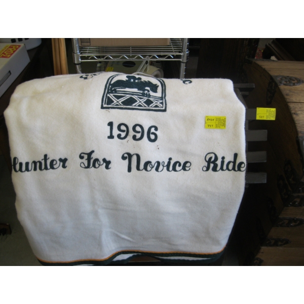 SADDLE STAND & BLANKET