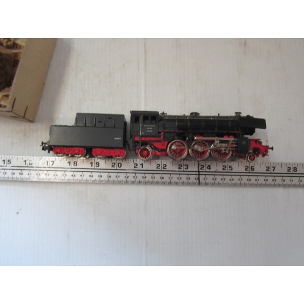 TRAIN ENGINE & TRAIN CAR