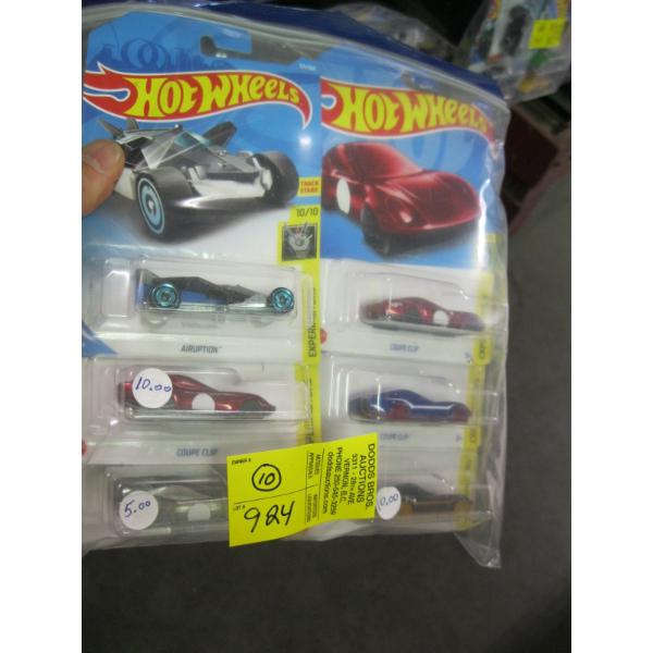 10 NEW HOTWHEELS CARS