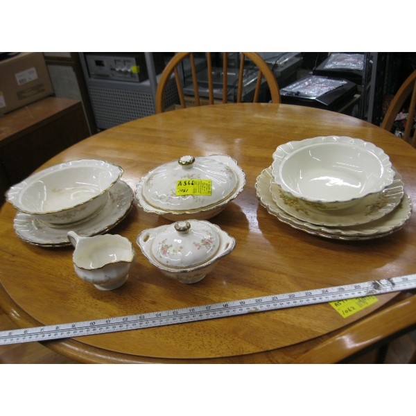 ASST. CHINA BOWLS, PLATES, ETC.