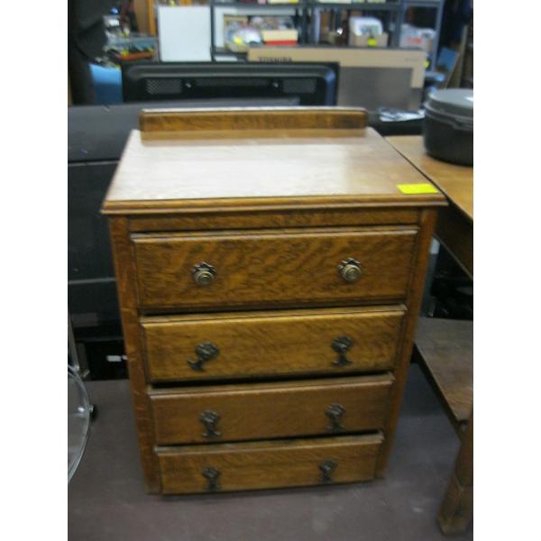 4 DRAWER OAK CABINET