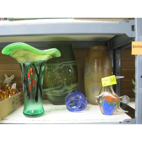 5 PIECES OF GLASSWARE & POTTERY