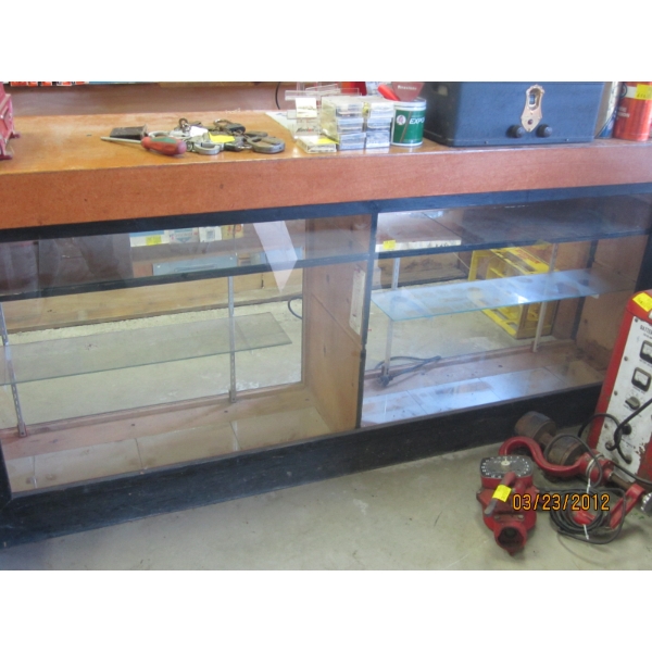 LG. COUNTER UNIT W/GLASS FRONT, SHELVES - LIGHTED