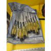Image 2 : TOOL BAG W/LONG HANDLED SCREWDRIVERS
