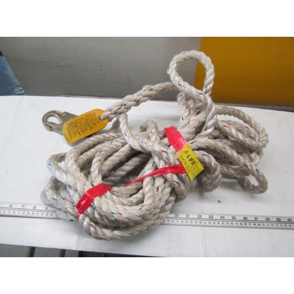 SAFETY ROPE W/CLIP FOR HARNESS