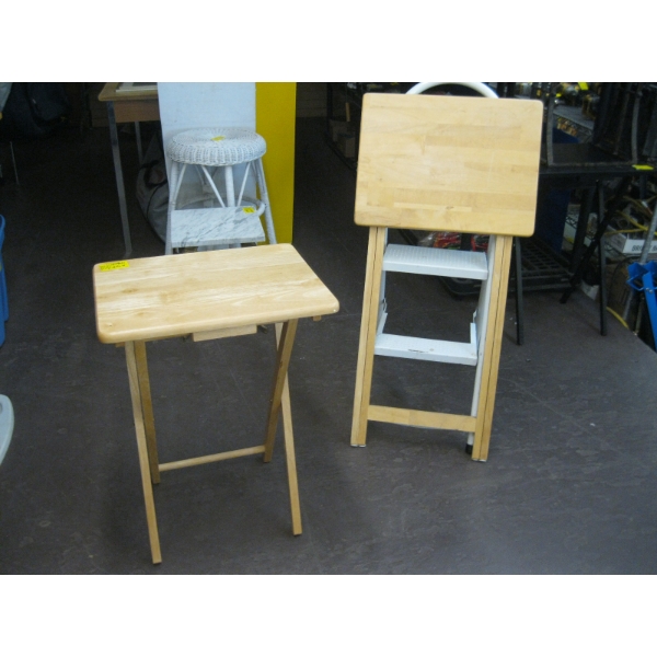 2 FOLDING TV TABLES