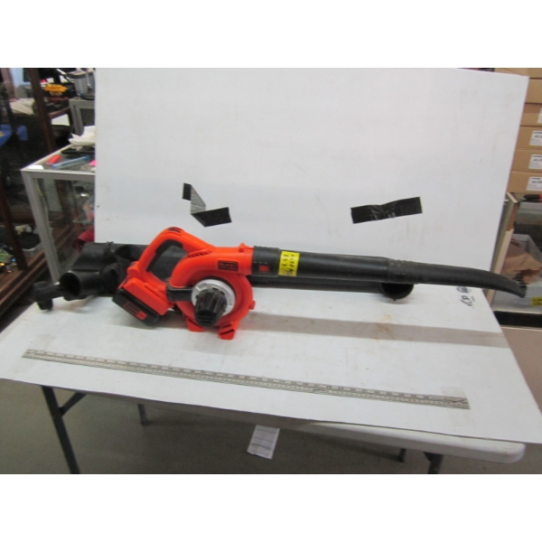BLACK & DECKER BLOWER W/BATTERY & ACCESS. - NO CHARGER