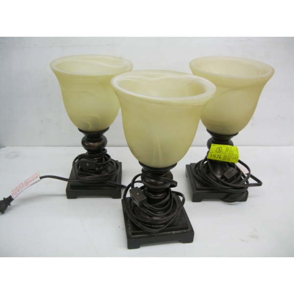 3 SMALL LIGHTS