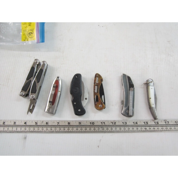 6 FOLDING KNIVES IN BAG