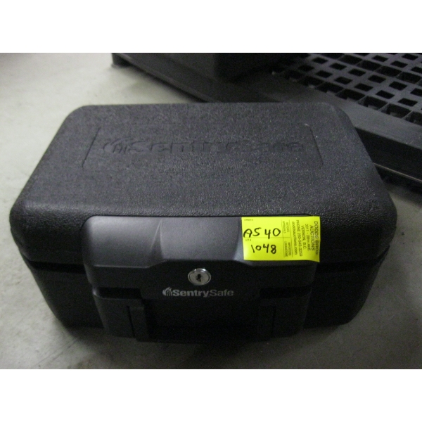 SM. SENTRY SAFE - NO KEY