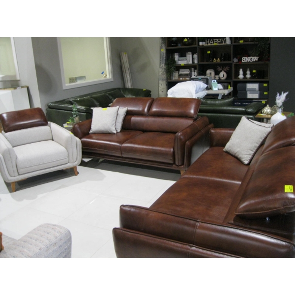 MATCHING SOFA, LOVESEAT & CHAIR W/ADJUSTABLE HEADRESTS & DECORATIVE PILLOWS