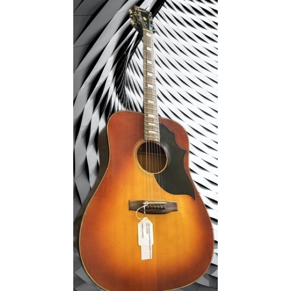 1969 GIBSON SOUTHERN JUMBO GUITAR, SER # 824082, W/CASE