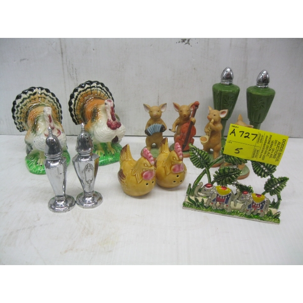 DECORATIVE S&P SHAKERS