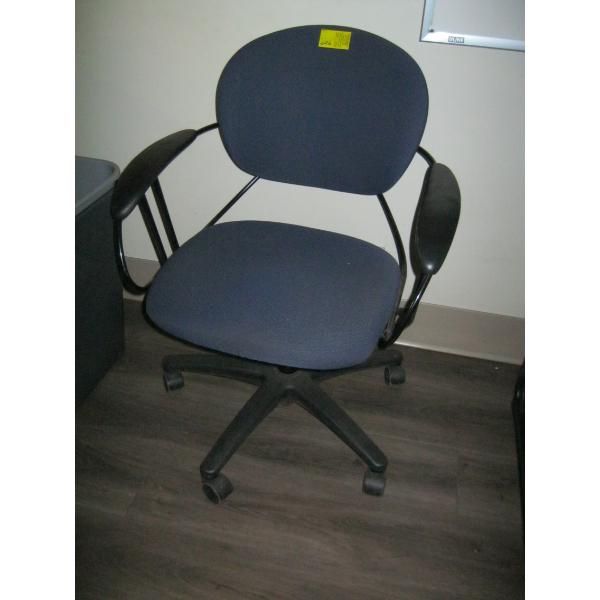 GREY OFFICE CHAIR ON CASTORS
