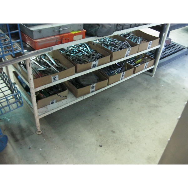 WHITE METAL SHELF UNIT