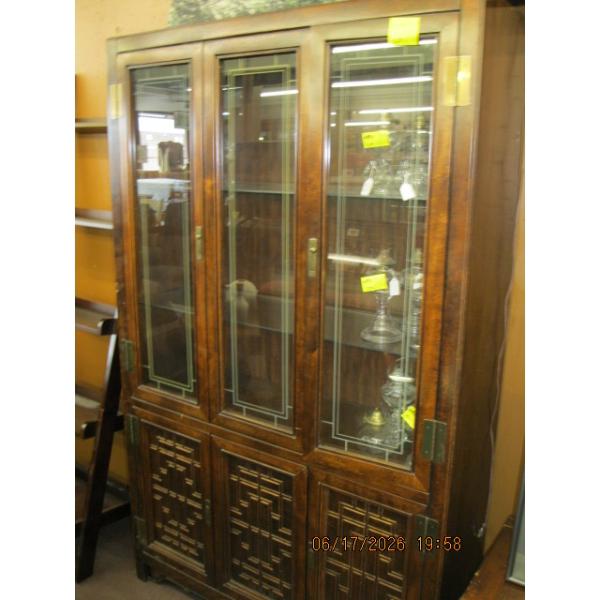 GLASS DOOR CHINA CABINET