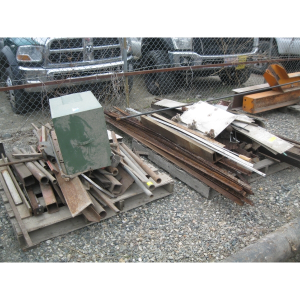 2 PALLETS & SOME LONG PIECES OF ASST'D SCRAP STEEL