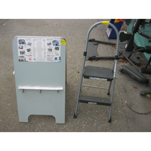 FOLDING DISPLAY BOARD & A 2 STEP LADDER