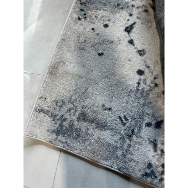 AREA CARPET, APPROX. 8'11"X12'9"