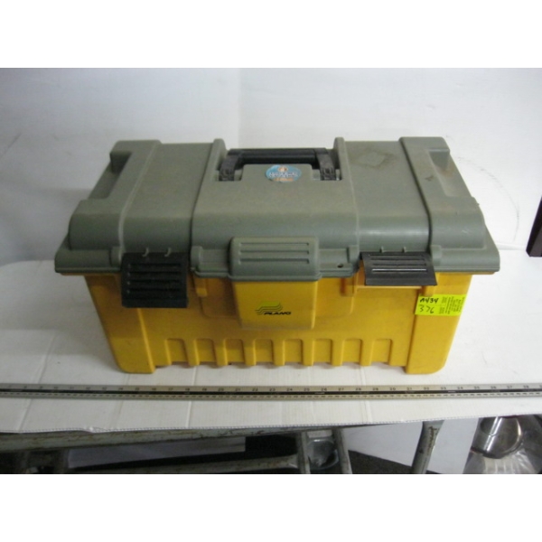 TOOLBOX W/MISC. TOOLS