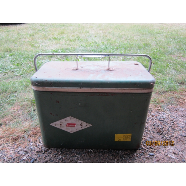 VINTAGE COLEMAN COOLER
