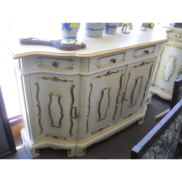 ANTIQUE LOOK GOLD & CREAM SIDEBOARD