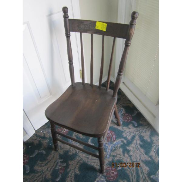 ANTIQUE CHAIR