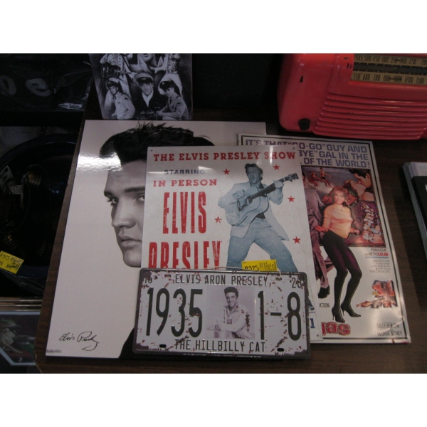 COLLECTABLE ELVIS ITEMS