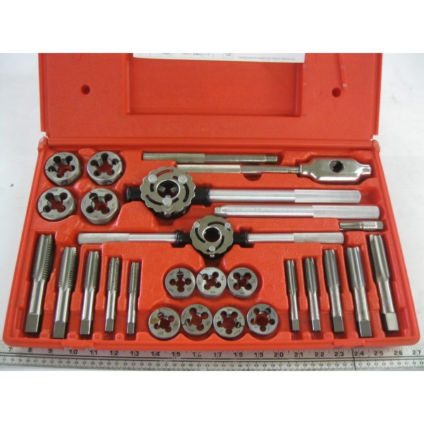 SNAP ON 25 PIECE TAP & DIE SET