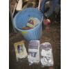 Image 1 : BUCKET W/ASST. NEW & USED GLOVES