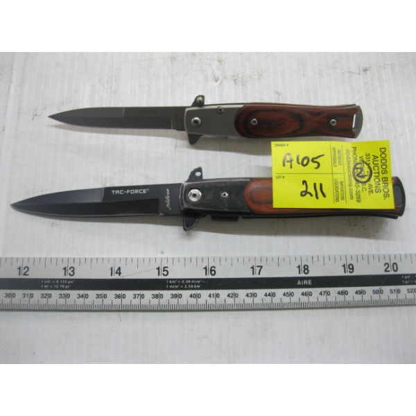 2 FOLDING KNIVES