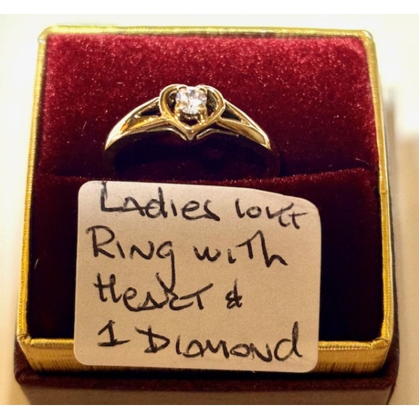 LADIES 10KT RING W/HEART & 1 DIAMOND, SZ 6