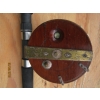 Image 3 : HEAVY DUTY FISHING ROD W/WOODEN REEL