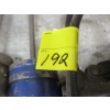 Image 2 : LOT OF GREASE GUNS, FLUID SUCTION CONTAINERS, ETC.