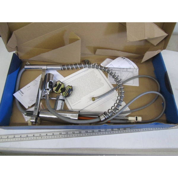 NEW KITCHEN FAUCET SET