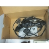 Image 4 : 2 BOXES OF FAN, CAST IRON POT, DÉCOR, ETC.