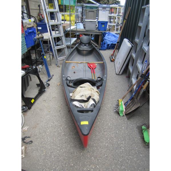 16FT OLD TOWN GUIDE 160 CANOE W/2 PADDLES AND COVER