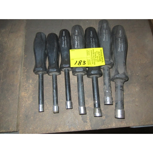 SET OF SNAP ON METRIC NUT DRIVERS