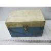 Image 6 : LIDDED BOX W/2 DOLLS