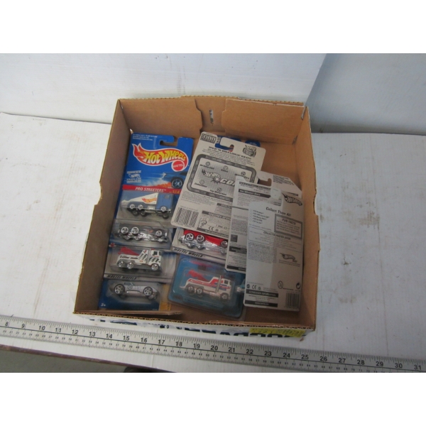10 HOT WHEELS