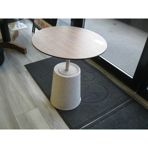 ROUND WOOD TOP METAL BASE OCCASIONAL TABLE