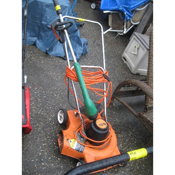 BLACK & DECKER ELECTRIC MOWER & A ELECTRIC WEED EATER W/EXTENSION CORD
