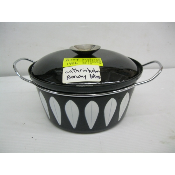 BLACK & WHITE KATHERINE HOLME NORWAY LOTUS ENAMEL POT