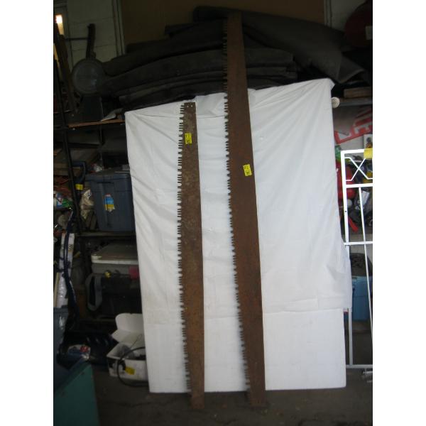2 CROSSCUT SAW BLADES 