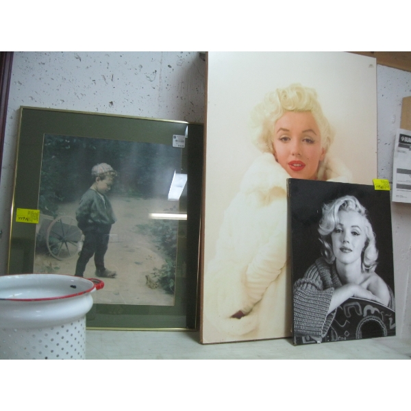2 MARILYN MUNRO PICTURES & PICTURE OF LITTLE BOY