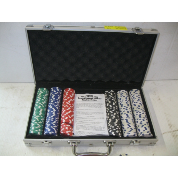 SILVER CASED POKER CHIP SET