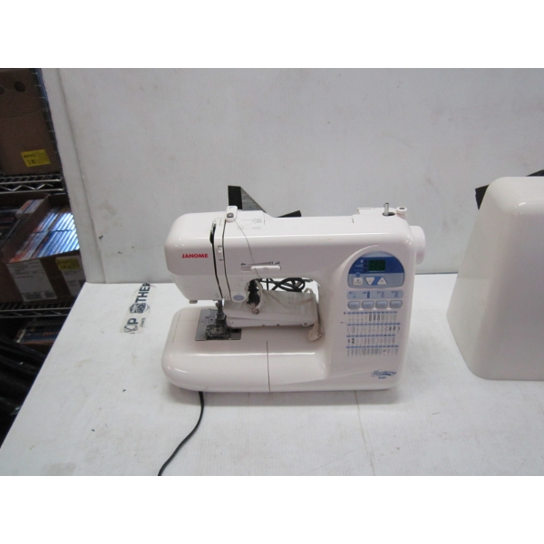 JANOME SEWING MACHINE