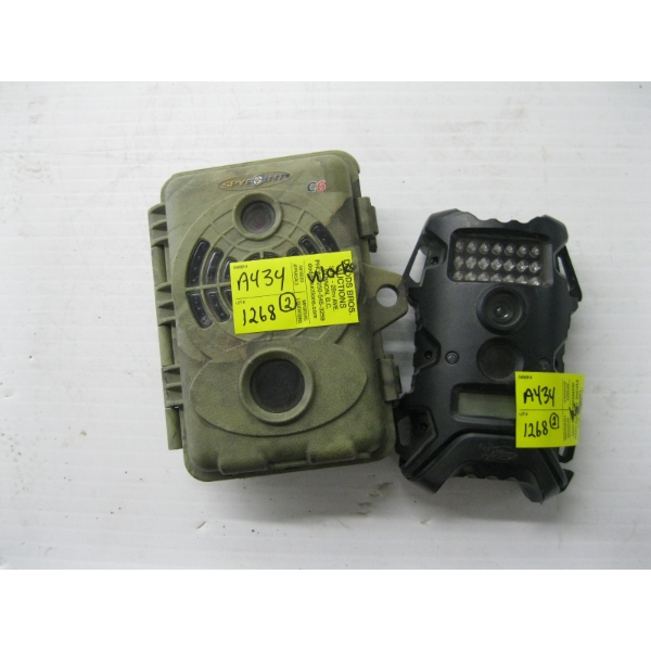 2 TRAIL CAMS