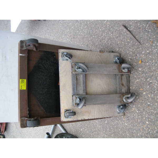 3 SMALL ROLLING CARTS