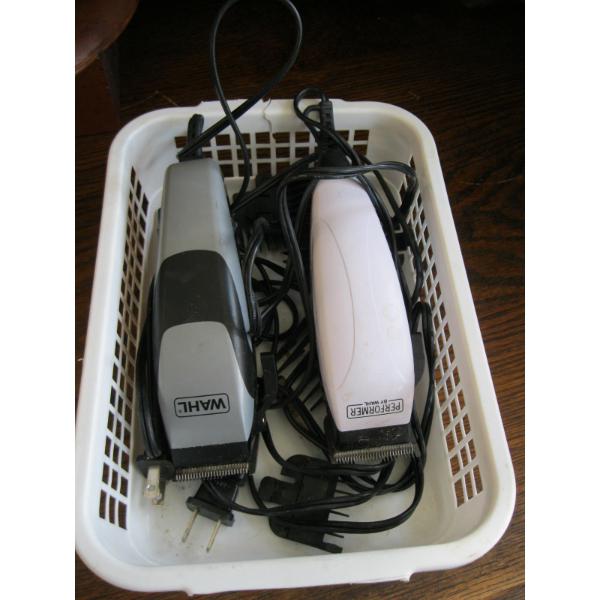 2 HAIR CUTTERS W/ACCESS.